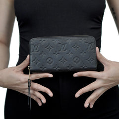 Zippy Wallet Microchipped