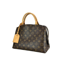 Petit Palais Microchipped