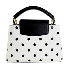 Capucines BB Microchipped
