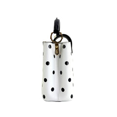 Capucines BB Microchipped