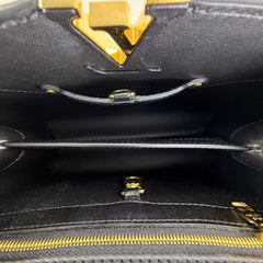 Capucines BB Microchipped