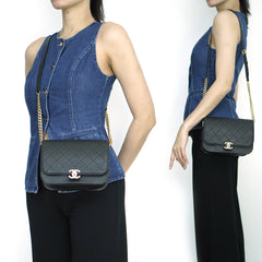 City Curve Crossbody Microchipped