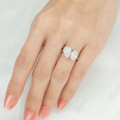 Victoria 94 Ring 3.01+2.03CT