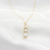 Regina 75 Necklace 1.02+0.30+0.50CT
