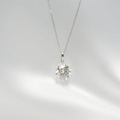 Regina 44 Necklace 3.07CT