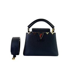 Capucines Mini Microchipped