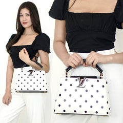 Capucines BB Microchipped