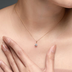Regina 7 Necklace 1.00CT