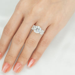 Victoria 103 Ring 5.02+1.03+1.03CT