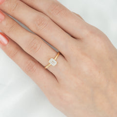 Elizabeth 111 Ring 1.05CT