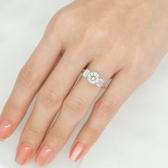Victoria 99 Ring 2.04+1.04CT