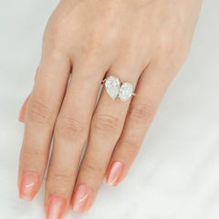 Victoria 94 Ring 3.01+2.03CT