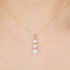 Regina 75 Necklace 1.02+0.30+0.50CT