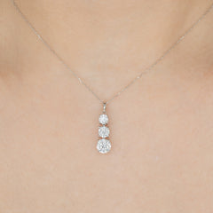 Regina 72 Necklace 1.02+0.30+0.50CT